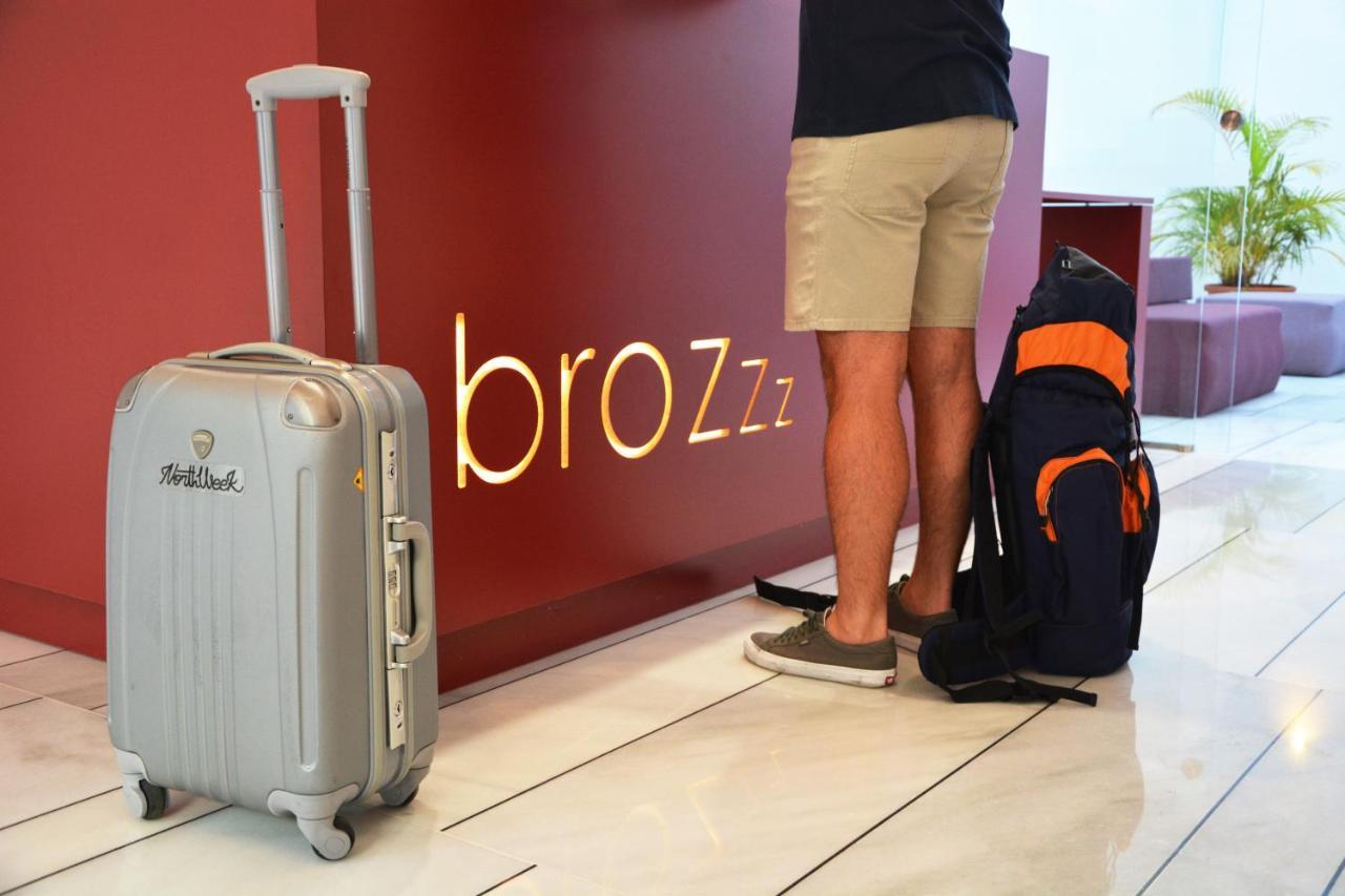 Broz Hostel 格拉纳达 外观 照片